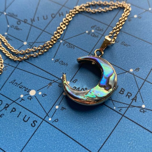 *NWT* Estrella & Luna ✨ + 🌙 *AURORA* ABALONE MOON NECKLACE (GOLD) - Picture 5 of 8